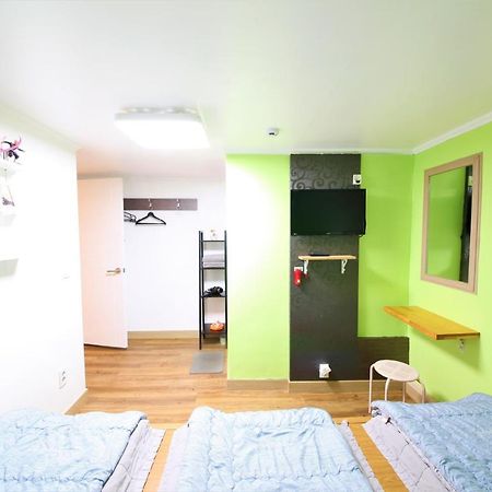 Twin Panda Guesthouse Сеул Екстериор снимка