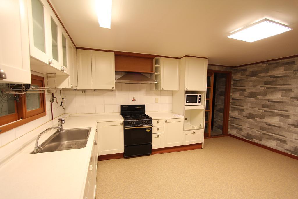 Twin Panda Guesthouse Сеул Екстериор снимка