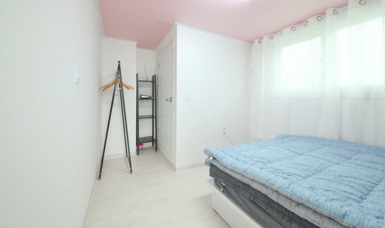 Twin Panda Guesthouse Сеул Екстериор снимка