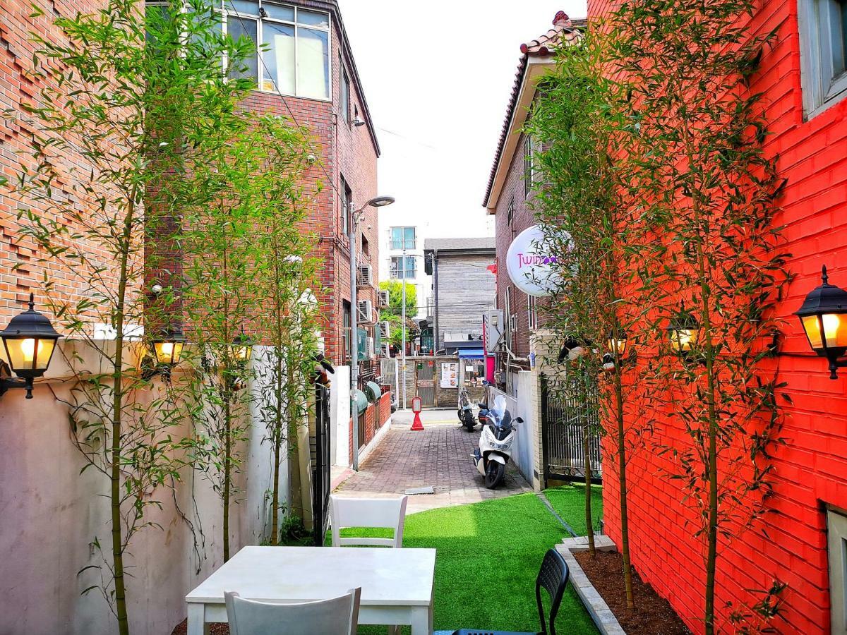 Twin Panda Guesthouse Сеул Екстериор снимка