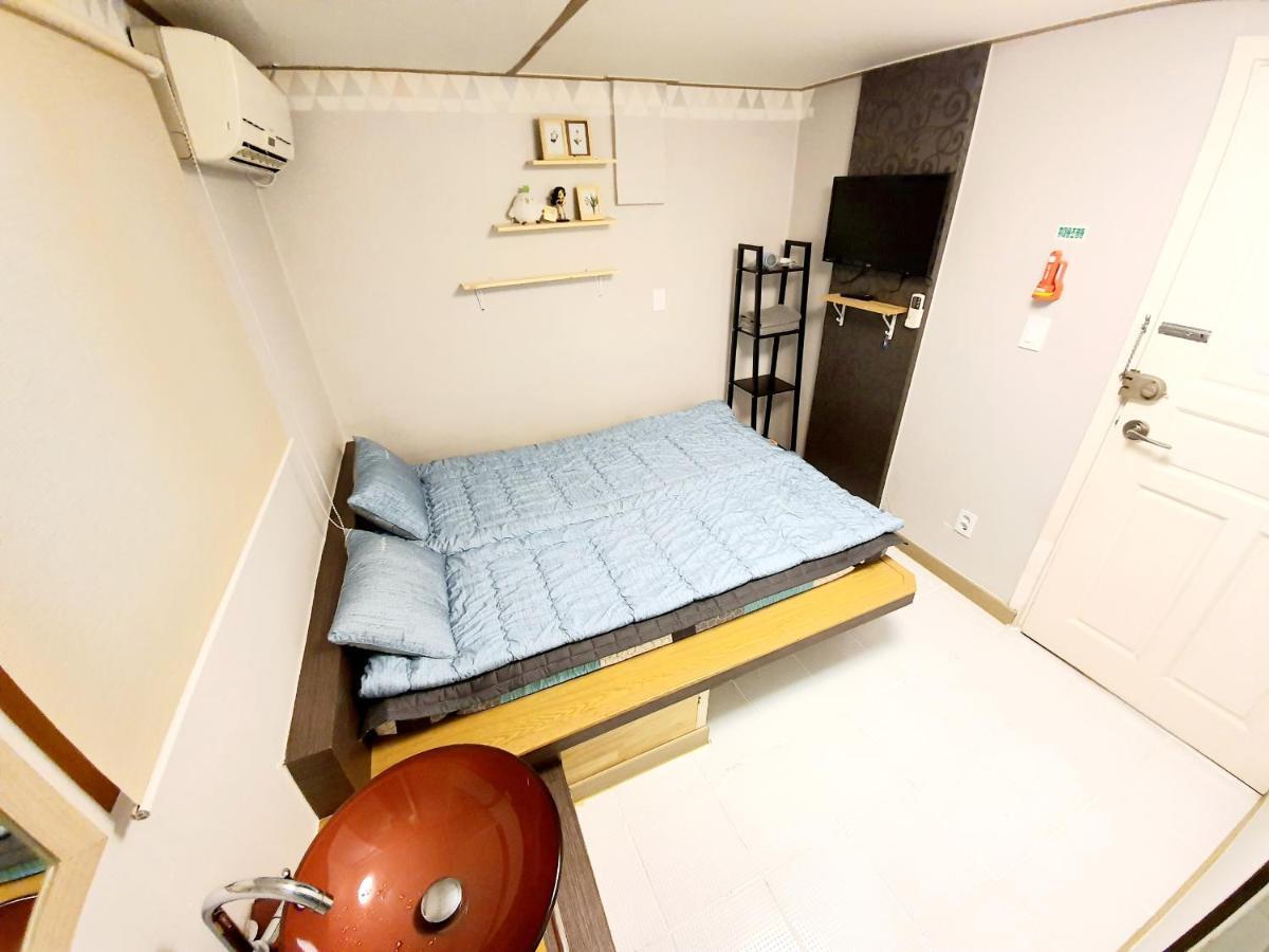 Twin Panda Guesthouse Сеул Екстериор снимка