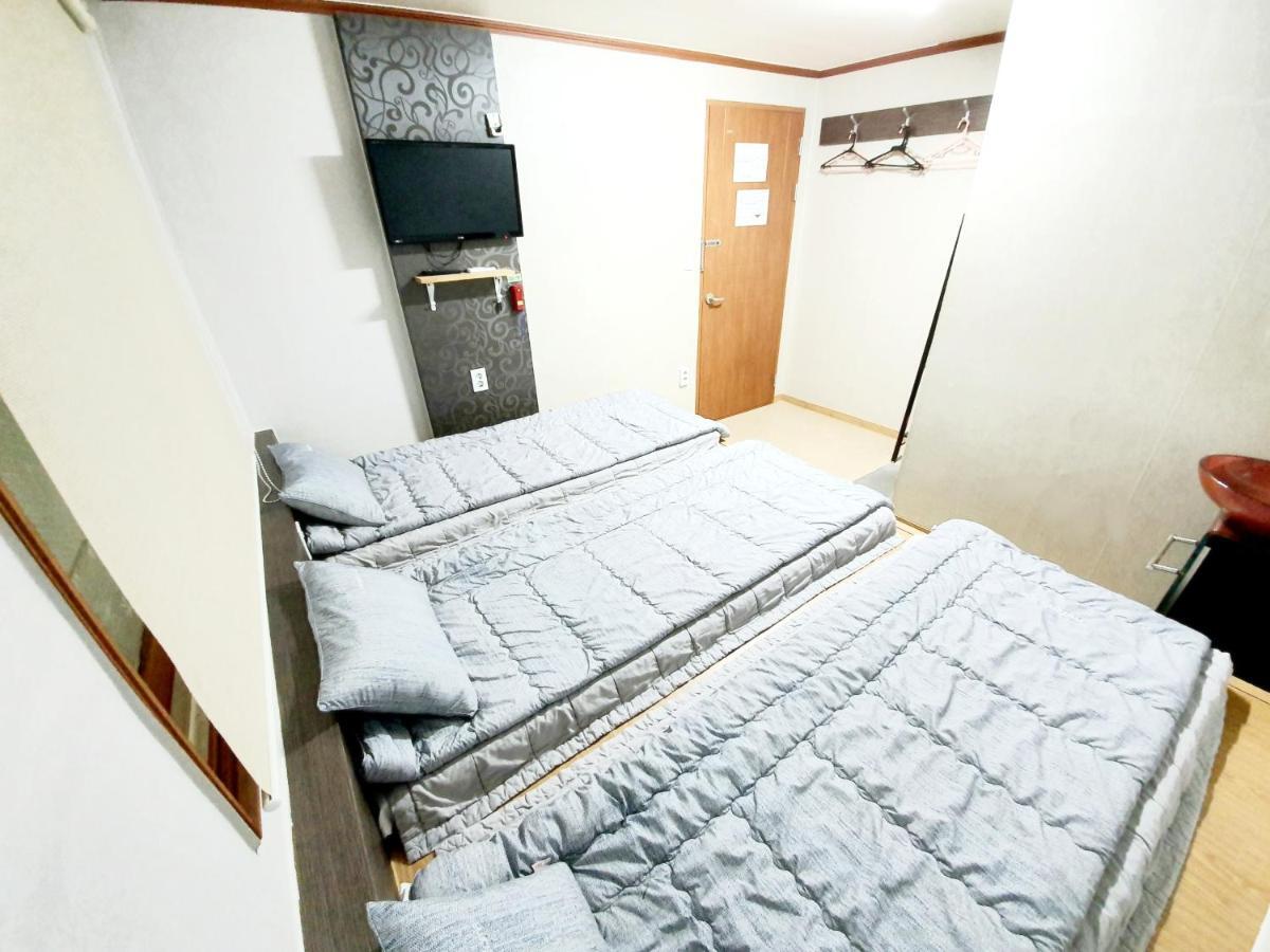 Twin Panda Guesthouse Сеул Екстериор снимка