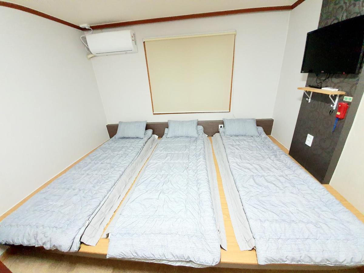 Twin Panda Guesthouse Сеул Екстериор снимка