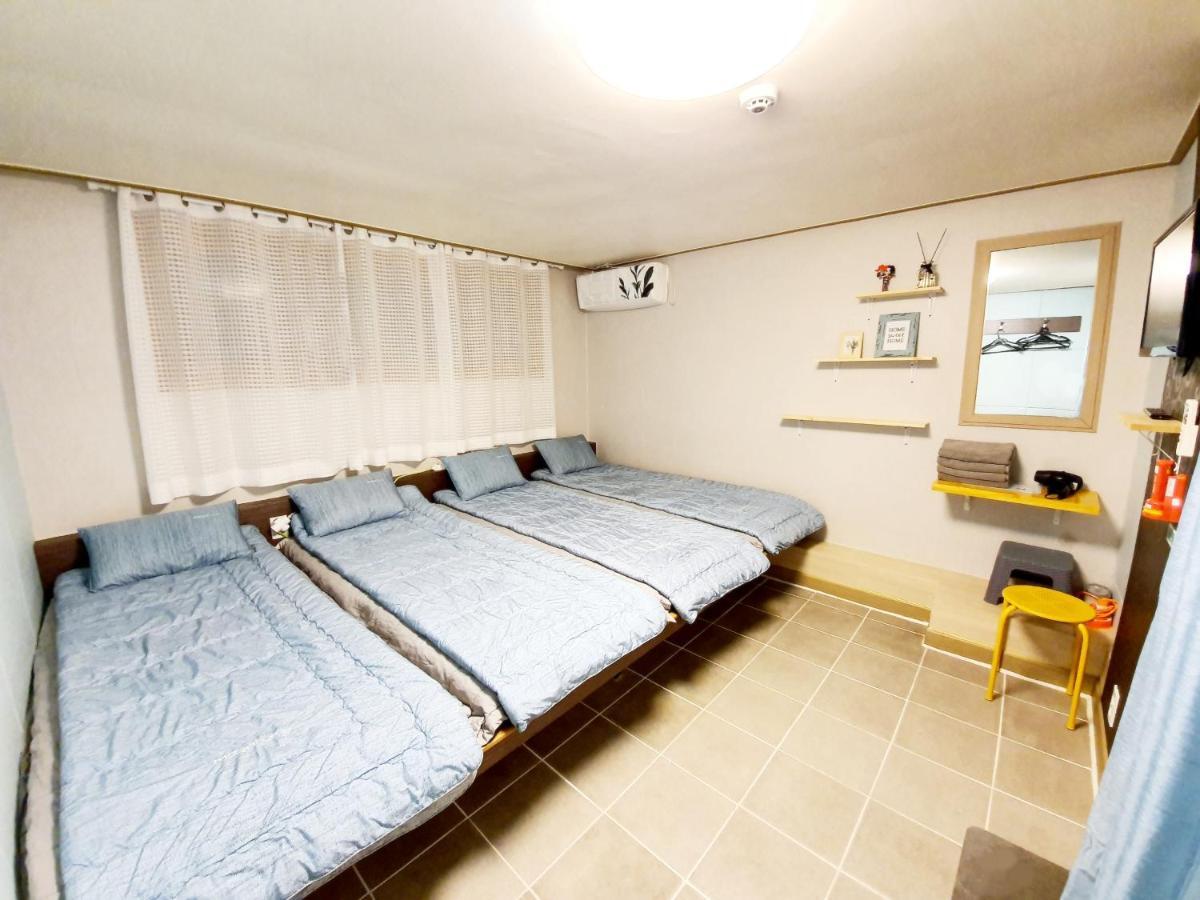 Twin Panda Guesthouse Сеул Екстериор снимка