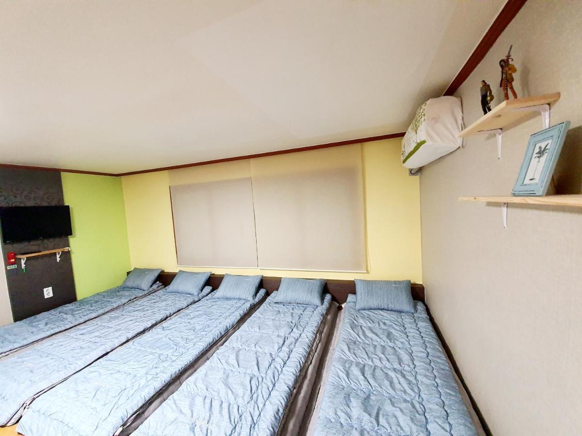 Twin Panda Guesthouse Сеул Екстериор снимка
