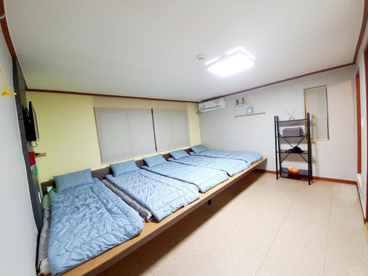 Twin Panda Guesthouse Сеул Екстериор снимка