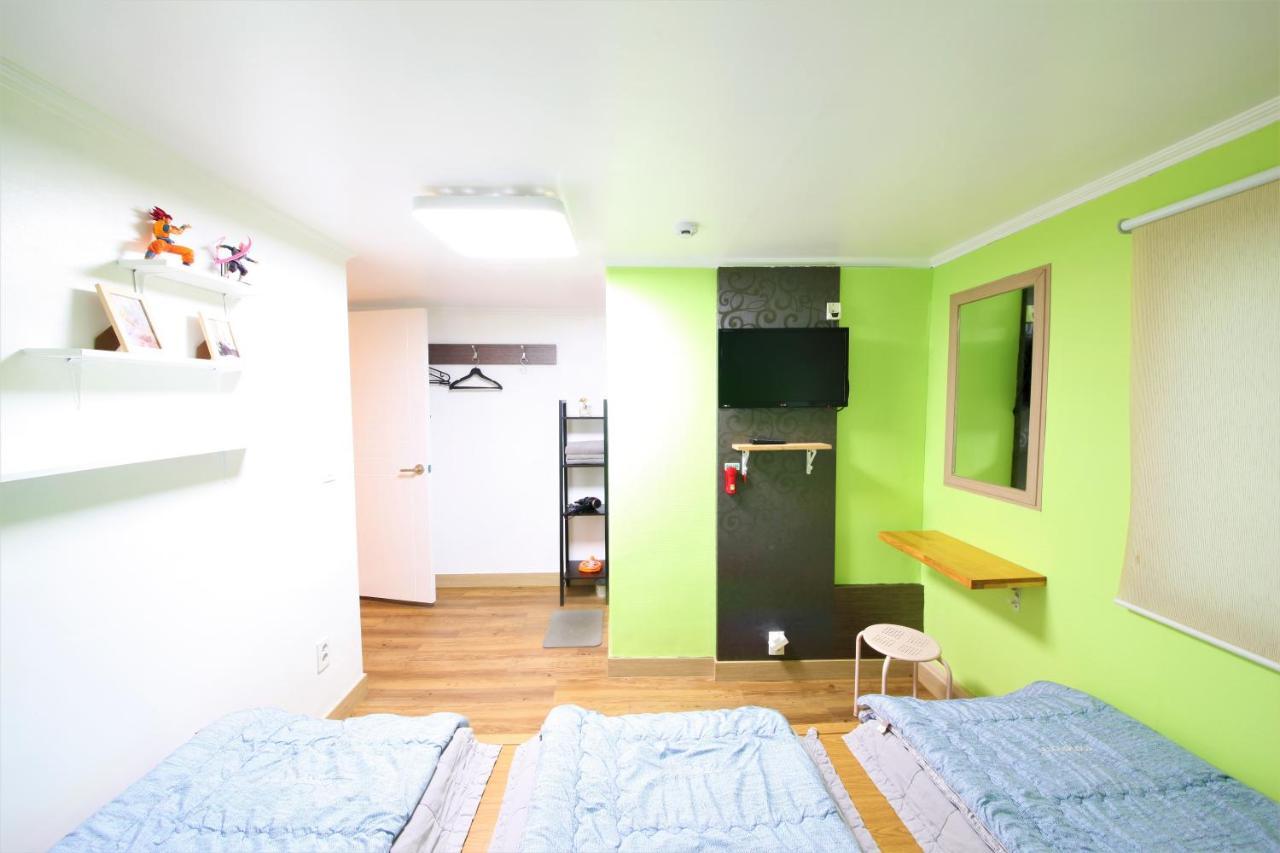 Twin Panda Guesthouse Сеул Екстериор снимка