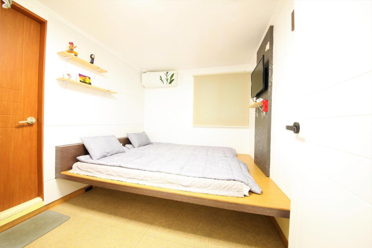 Twin Panda Guesthouse Сеул Екстериор снимка