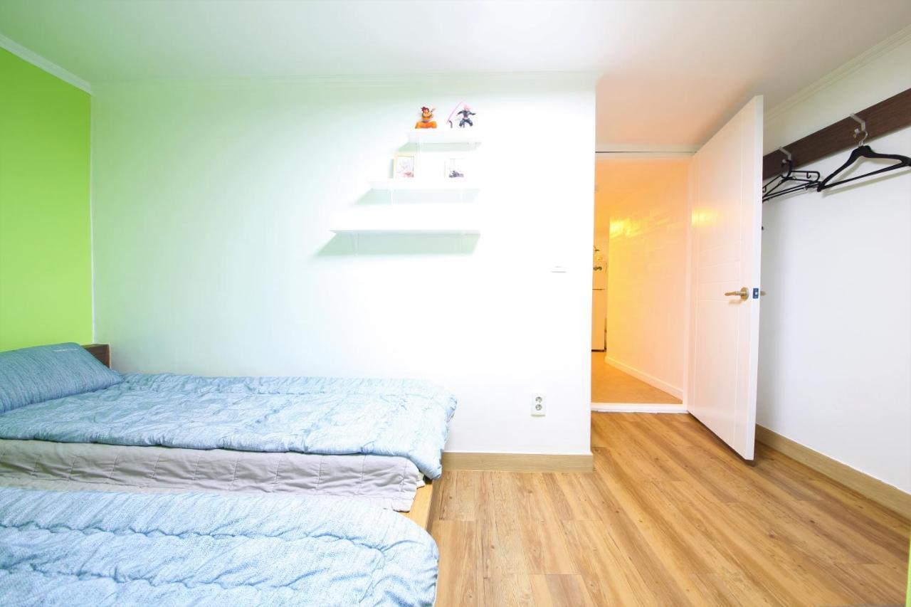 Twin Panda Guesthouse Сеул Екстериор снимка