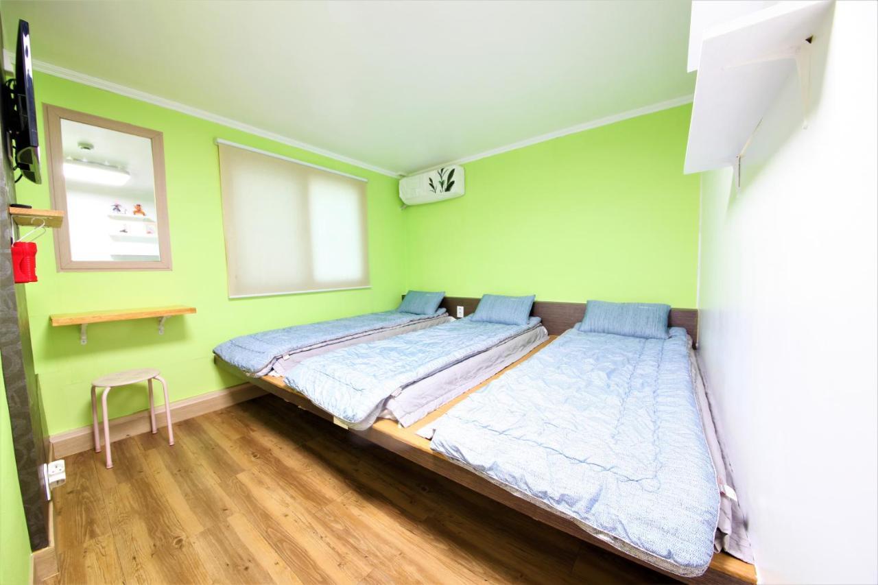 Twin Panda Guesthouse Сеул Екстериор снимка